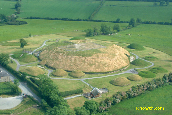 Knowth - Aerial view