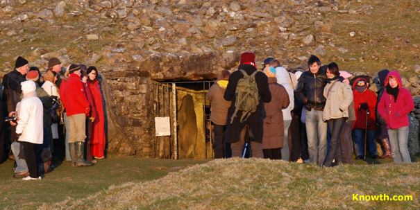 Sun in the passage of Loughcew Cairn T