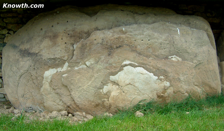 Knowth Kerbstone 19 - K19