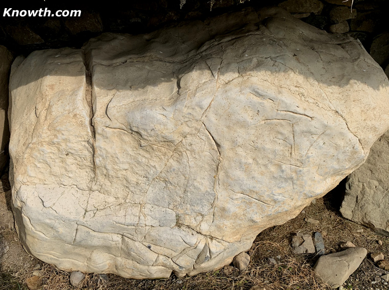 Knowth Kerbstone 33 - K33