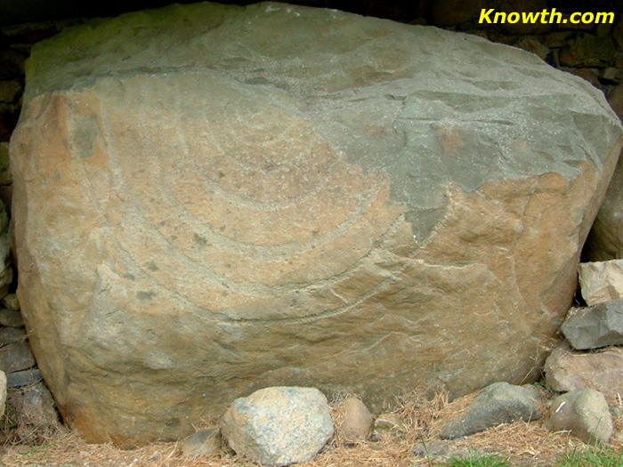 Knowth Kerbstone K90