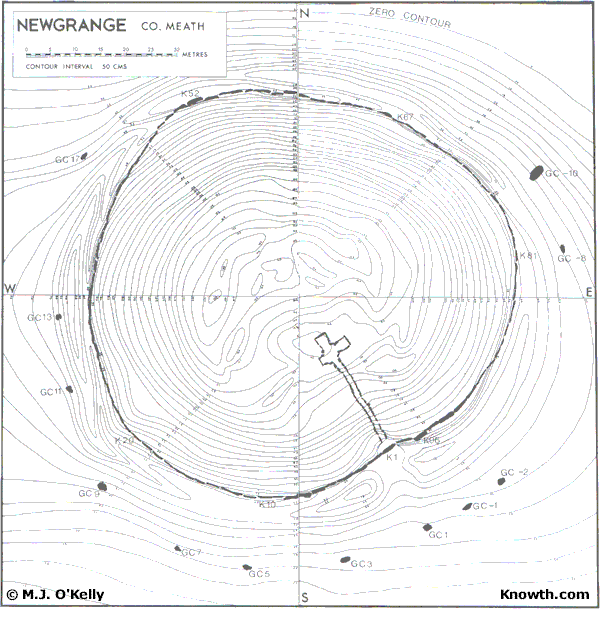 Contour plan of Newgrange’s cairn and passage