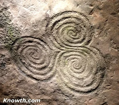 The tri-spiral on orthostat C10 in the north recess at the back of the chamber at Newgrange