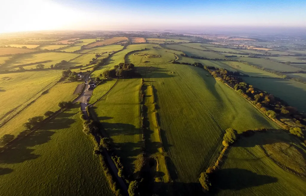 Hill of Tara | The Banqueting Hall is best understood as a ceremonial avenue rather than an actual feasting hall